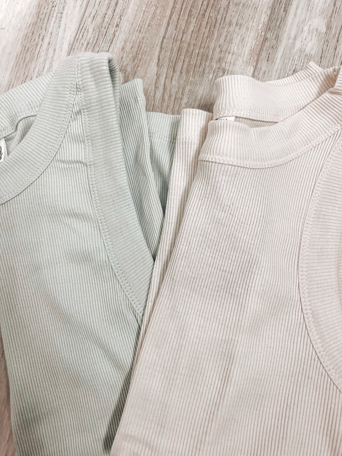 Ribbed Tank (2 Colors)