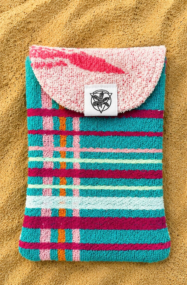 Beach Bum Cozy Case